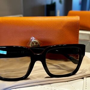 Tory Burch Sunglasses! Black with Smoke lenses. Beautiful!